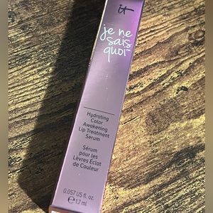 It cosmetics Je Ne Sais Quoi Lip Serum